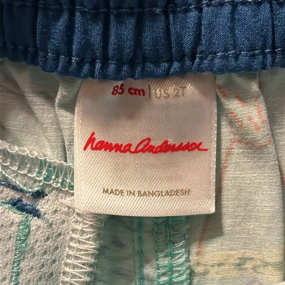 Hanna Andersson Green and Blue Shark and volcano Print Shorts 2T ⭐️